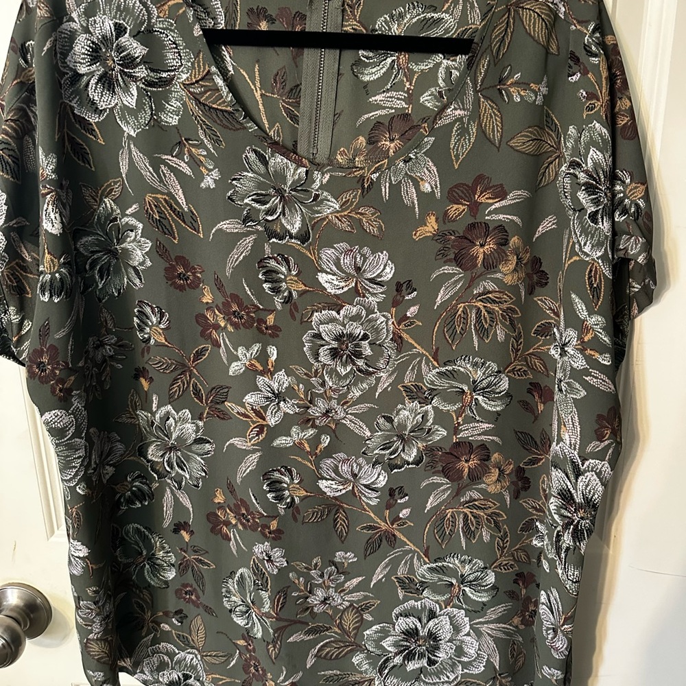 Maurices Floral Green Blouse XXL